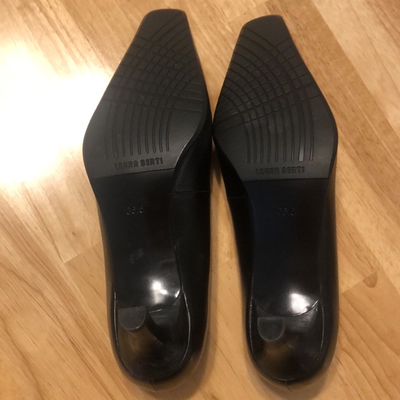 Shoes - Picture 4 of 7